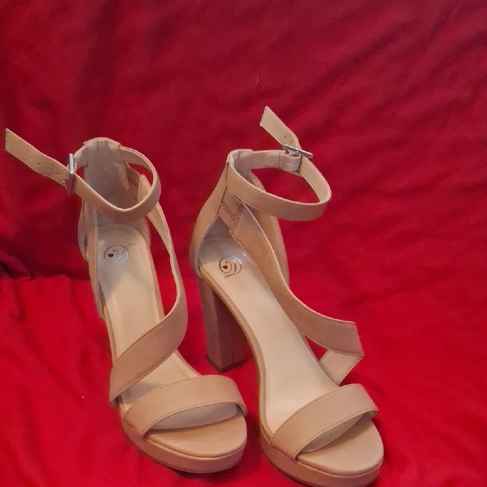 Elegant Tan Strappy Heels
